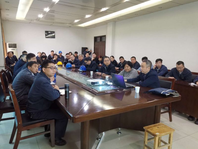 
				   
					學(xué)習固體廢物防治法、提高環(huán)境治理能力——黃河同力舉辦新版《固體廢物污染環(huán)境防治法》培訓班
				 