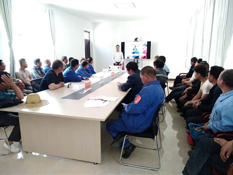 
				   
					黃河同力鹿角嶺礦山舉行滑塌、消防事故應急救援演練
				 