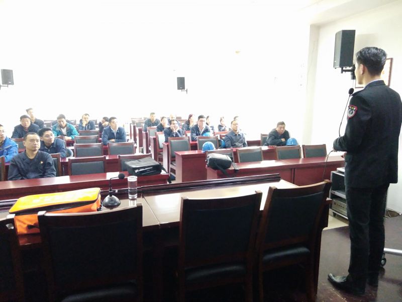 
				   
					黃河同力組織開(kāi)展2019年消防安全、職業(yè)衛生及廠(chǎng)區雙重預防體系建設知識培訓
				 